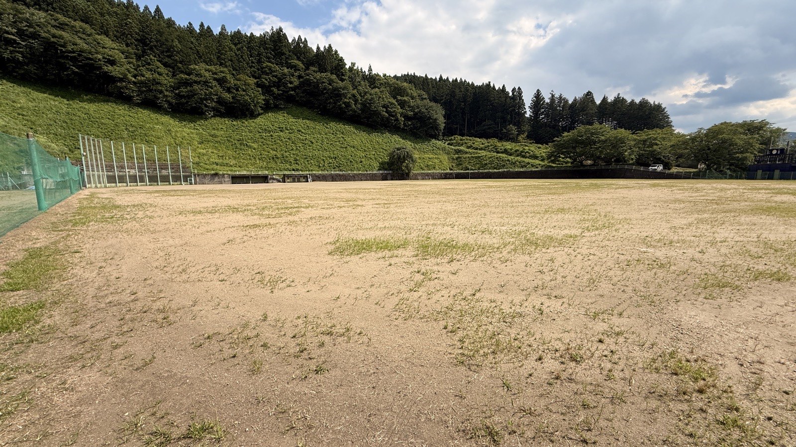 塙町営野球場